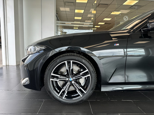 BMW Serie 3 3.0 330i Sedan Sport Line 252cv