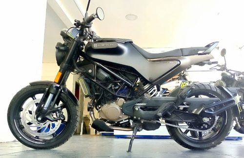 Husqvarna Svartpilen 200 Reservala! -  Stock Fisico