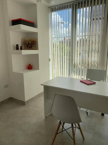 Oficinas En Venta Banfield Centro Impecable! Oportunidad