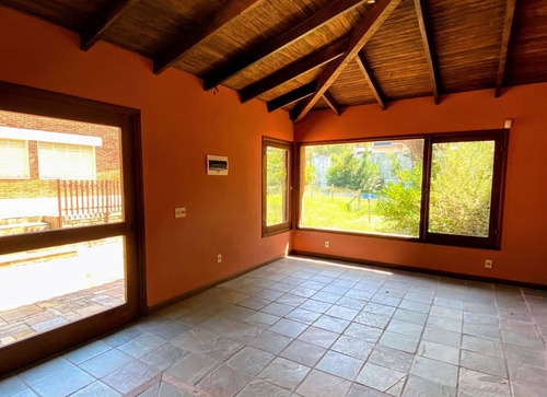 Imagen 23 de 24 de Venta Casa Con 3 Dormitorios, 3 Baã¿â±os, Piscina Y Jardã¿ân En Carrasco Sur A Cuadras De La Rambla