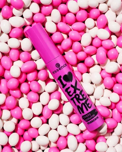 i love extreme crazy volume mascara – essence makeup