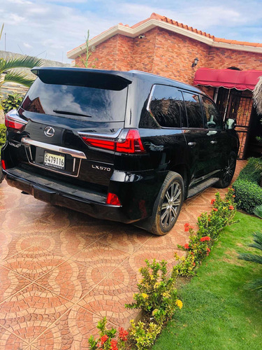 Imagen 9 de 14 de Lexus Lx 570 Full Exsecutiv