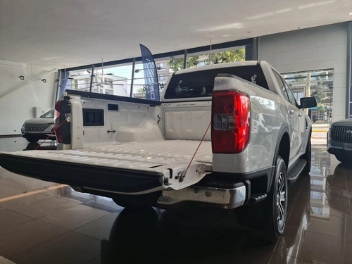 Ford Ranger XLT 4x2 2.0L AT