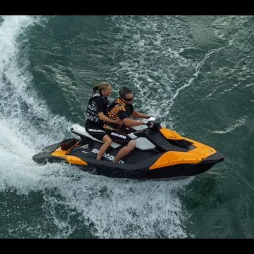 Imagen 5 de 17 de Sea Doo Spark Trixx 3up + 3 Pasajeros + Sonido Bluetooth