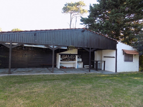Muy Linda Casa En Alquiler, Punta Del Este- Ref: 59011