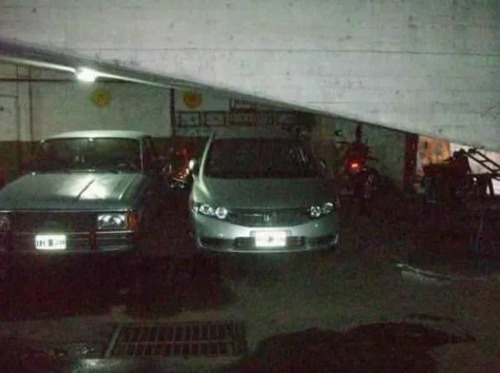 Imagen 2 de 2 de Tte Gral Juan Domingo Perón 2700 Once Cochera U$14.900