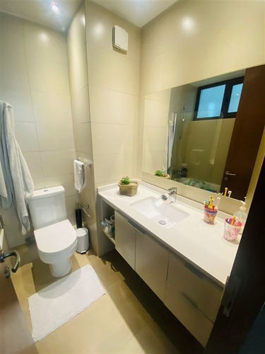Imagen 8 de 19 de Departamento En Venta De 4 Dorm. En Lo Barnechea