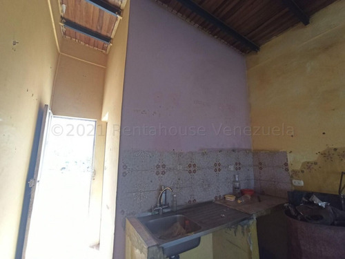 Imagen 20 de 30 de Casa Cómoda En Zona Este En Venta Barquisimeto El Cercado, José G. López 04145533925 Codigo 22-21303 Lara, Venezuela