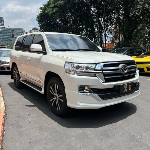 Toyota Land Cruiser 4.5 Imperial Lc200 Diésel