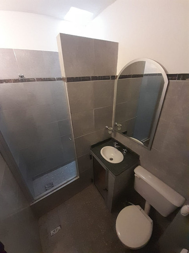 Imagen 10 de 21 de Venta Departamento 2 Ambientes Bernal