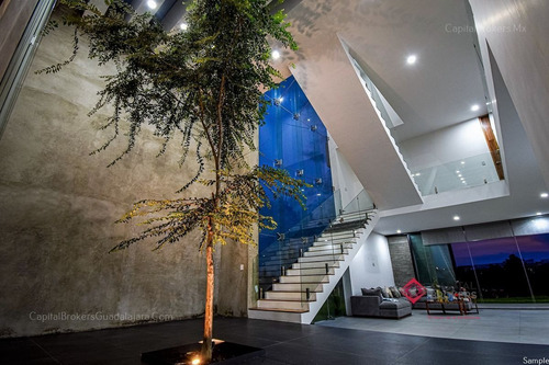Imagen 1 de 30 de Casa En Venta En Valle Imperial Zapopan Dentro Del Campo De
