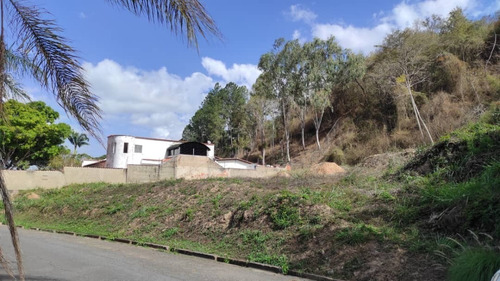 Terreno En Venta , Urbanizacion  Cerro Verde, Caracas