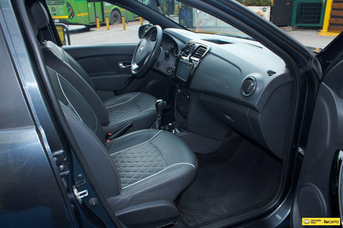 Imagen 21 de 25 de Renault Logan 1.6 Exclusive Automático