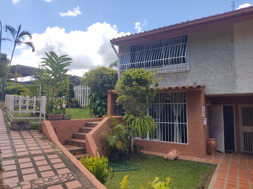 La Union / El Hatillo  / Town House 