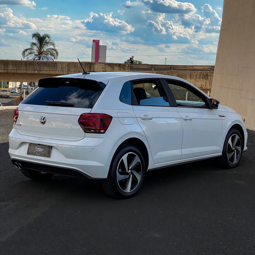 Imagem 7 de 10 de Volkswagen Polo Gts 1.4 250 Tsi Branco 2021