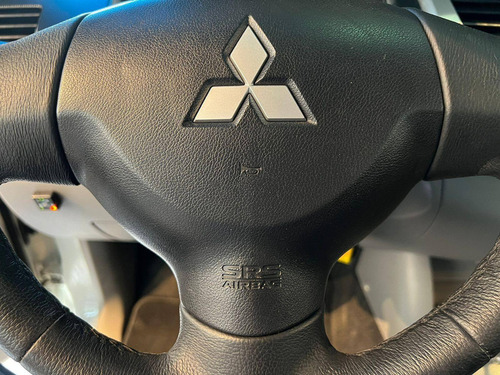 Imagem 13 de 15 de Mitsubishi L200 Triton Hls 2.4 Flex 16v Cd Mec.