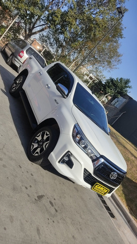 Imagem 1 de 9 de Toyota Hilux 2.8 Srx 50th Anniversary Cab. Dupla 4x4 Tdi
