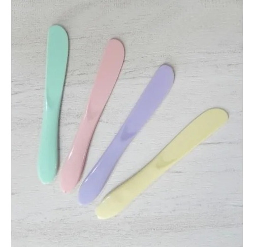 Cuchillo Untador Pastel Acrílico Desayuno Utensilio Pack X4 Color Surtidos