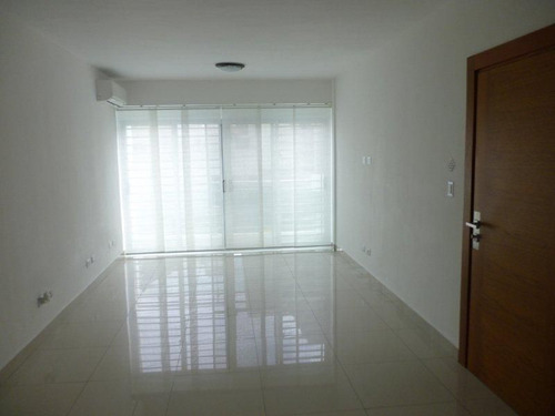 Apartamento En Alquiler En Piantini, 2 Habitaciones, Linea B