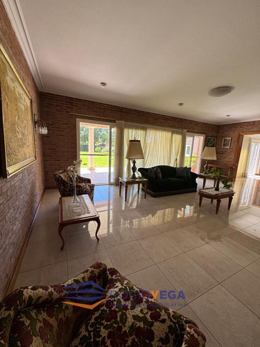 Casa En Venta En Country San Diego, Moreno