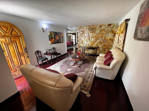 Imagen 4 de 18 de Casa En Macaracuay 600mt2 Caracas Calle Cerrada.