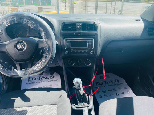 Imagen 6 de 12 de Volkswagen Vento 2018 1.6 Confortline Mt