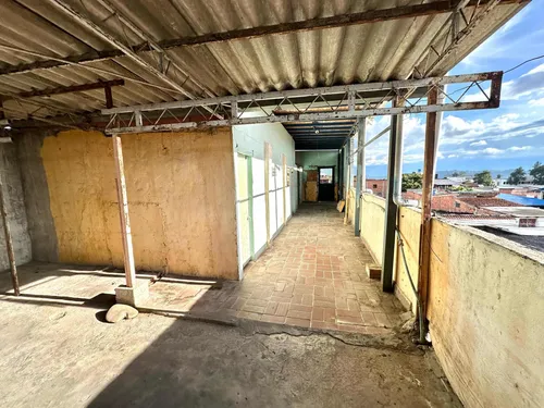N.m Casa Gris En Barrio Obrero