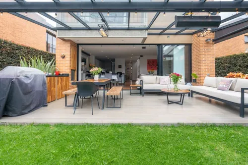 Casa En Venta En El Tejar. Cod V22949