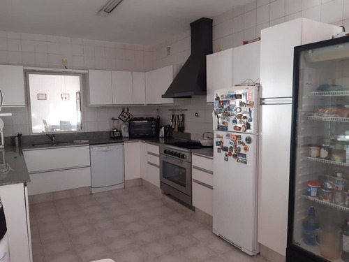 Casa En Venta En El Barrio La Masia