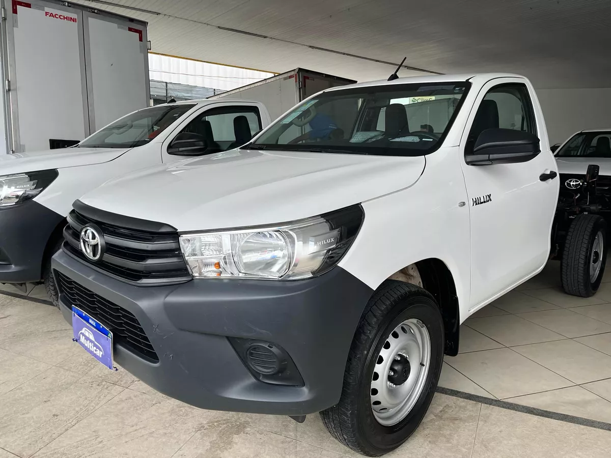 Toyota Hilux 2.8 Tdi Std Cab. Simples 4x4 2p 204 hp