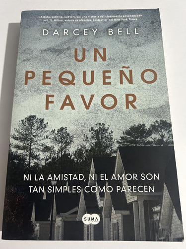 Libro Un Pequeño Favor - Darcey Bell - Formato Grande