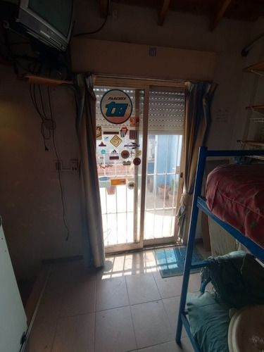 Dúplex De 3 Ambientes Con Entrada De Auto Cubierta
