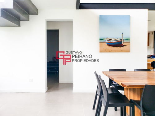 Excelente Casa En Venta En El Cantón, Barrio Golf