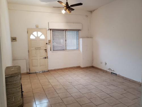 Imagen 20 de 23 de 2 Amb Venta Castelar C/patio - Entra. Independient