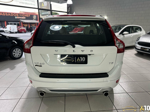 Volvo XC60 T-5 R-DESIGN 2.0 FWD 5p