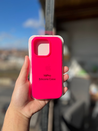 Funda Silicone Case Iphone 16 Pro Rosa Chicle Lisa