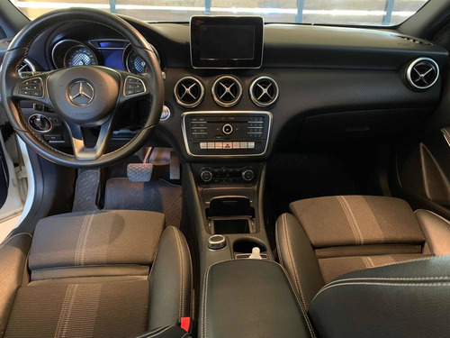 Imagen 9 de 13 de Mercedes-benz Clase A 2017 1.6 A200 Urban 156cv
