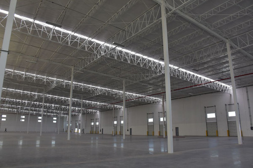 Nave Ind De 6,920 M2 / Divisible / León Gto