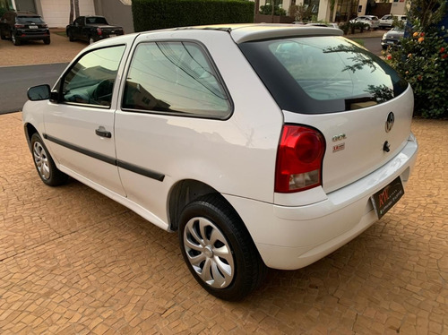 Imagem 5 de 9 de Volkswagen Gol 1.0 Branco 2013