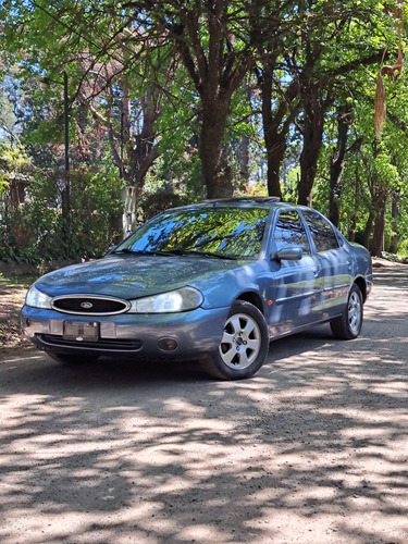 Ford Mondeo 2.0 Ghia