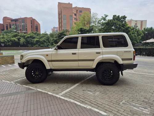 Toyota Burbuja LC80 4.5 VX FZJ80