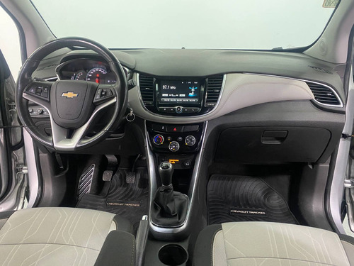 Imagen 11 de 15 de Chevrolet Tracker 1.8 Ltz 4x2 Premier L17 2019-imolaautos
