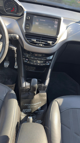Peugeot 208 1.6 Feline