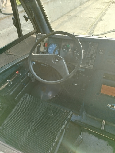Mini Bus