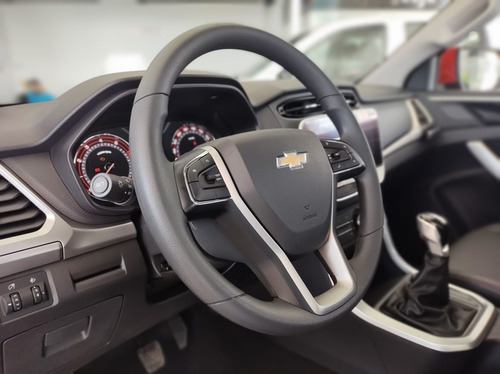 Imagen 11 de 15 de Chevrolet S10 Max 2023