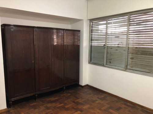 Vendo Excelente Casa Remodelada A Mts De Juan B Justo Al 2500, Ideal Para Empresas O Rentas