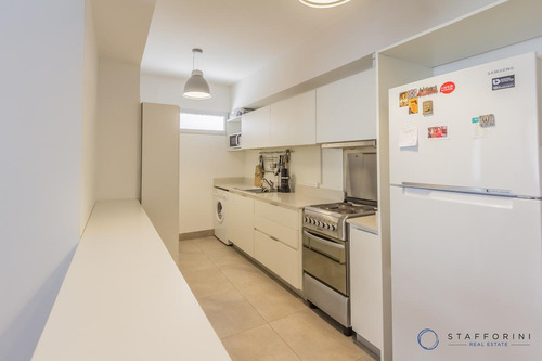 Departamento De 3 Ambientes Con Cochera Fija En Recoleta