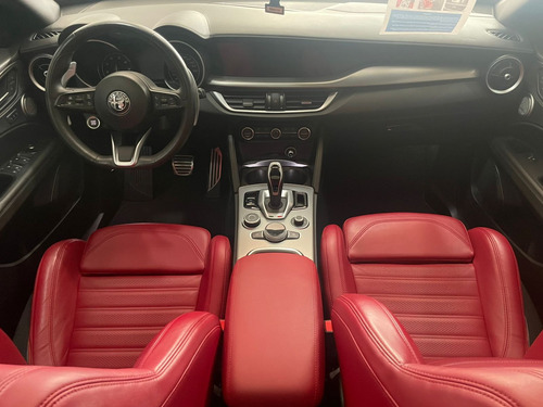 Alfa Romeo Stelvio 2.0L L4 Turbo Veloce Awd