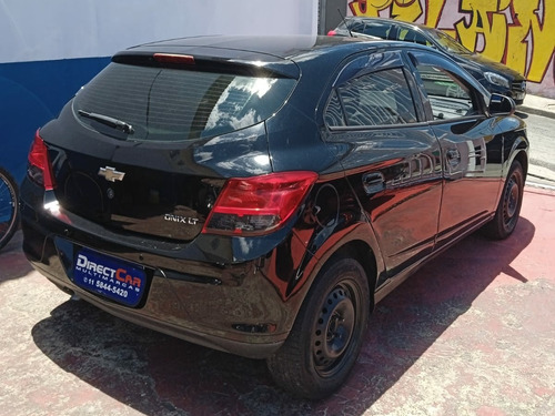 Imagem 9 de 13 de Chevrolet Onix 2014 1.4 Lt Aut. 5p