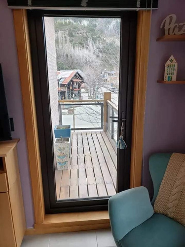 Imagen 5 de 17 de Departamento Alquiler Temporario De Categoria En San Martin De Los Andes. Cochera Cubierta Y Ascensor, Ubicado A 1 Cuadra De Plaza Sarmiento Y 4 De Plaza San Martin. Ropa Blanca. Totalmente Equipado